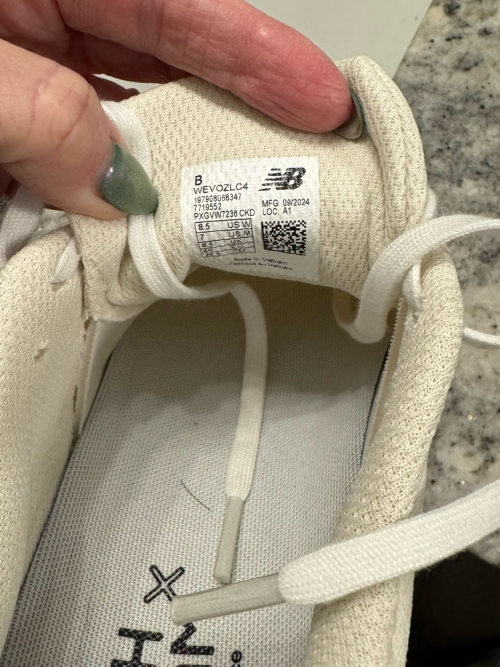 New Balance Women's  Fresh Foam X Evoz V4 - Picture 6 of 6